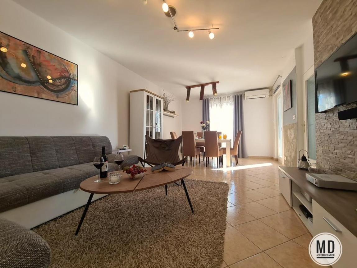 Apartment Valery Pula Buitenkant foto